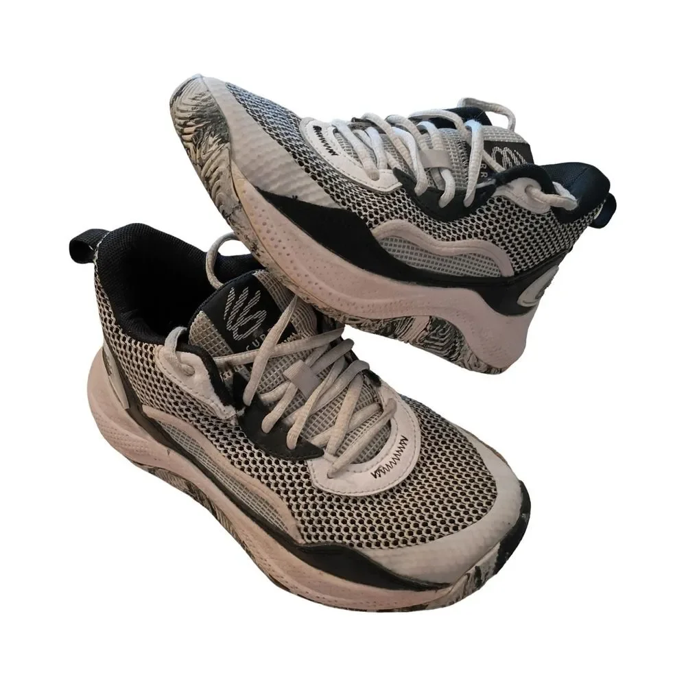 Kids' Curry 3Z24 Basketball Shoe Kids 4 Youth